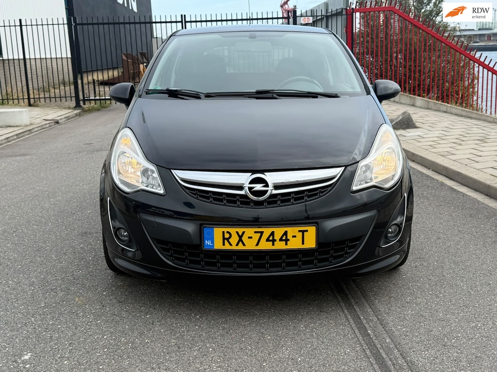 Opel Corsa 1.4-16V Edition