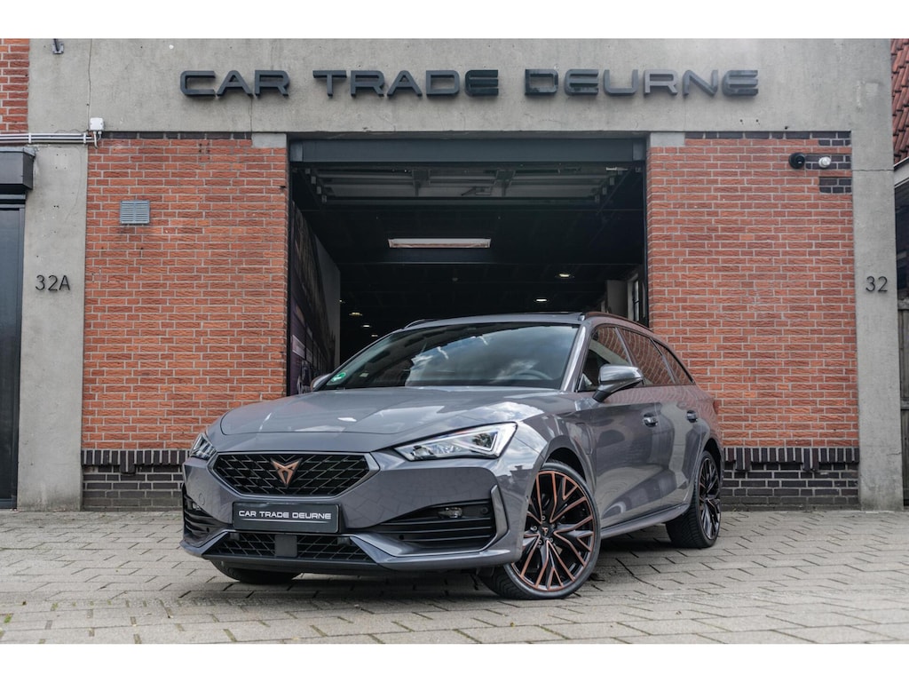 CUPRA Leon Sportstourer 1.4 e-Hybrid VZ Copper Pano / Camera / DCC