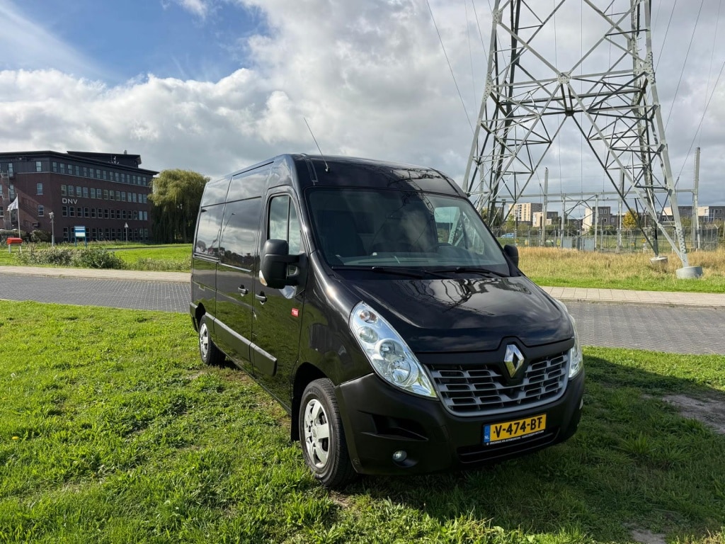 Renault Master T35 2.3 dCi L2H2