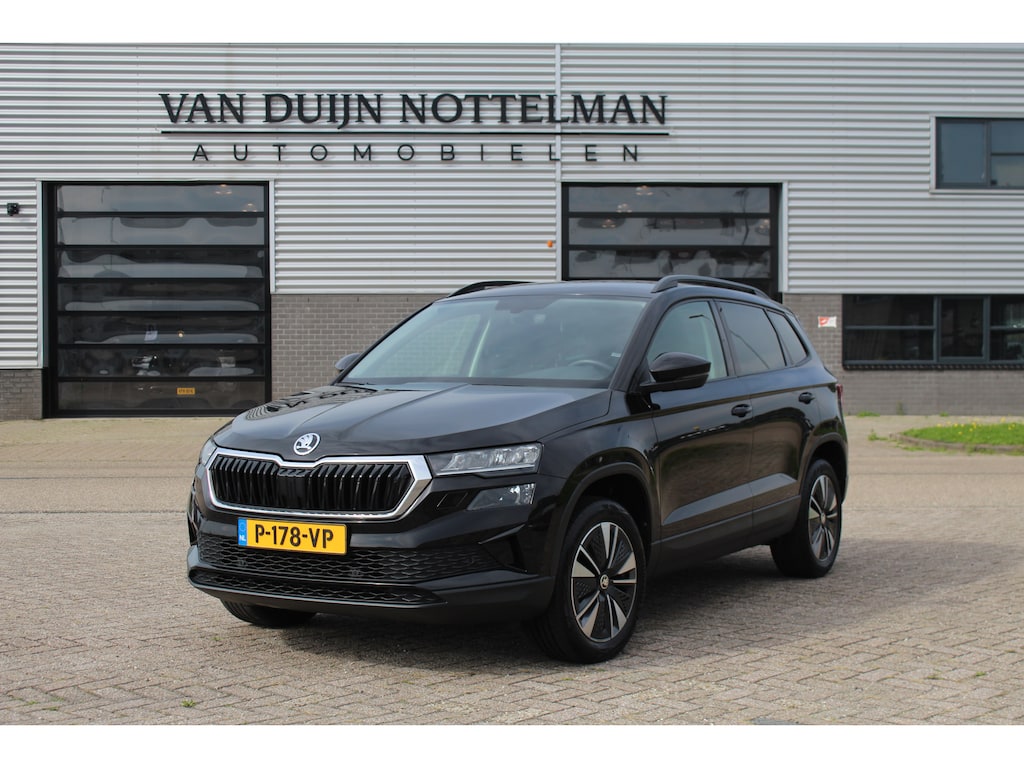 Skoda Karoq 1.5 TSI ACT Business Edition / Keyless / Trekhaak / N.A.P.