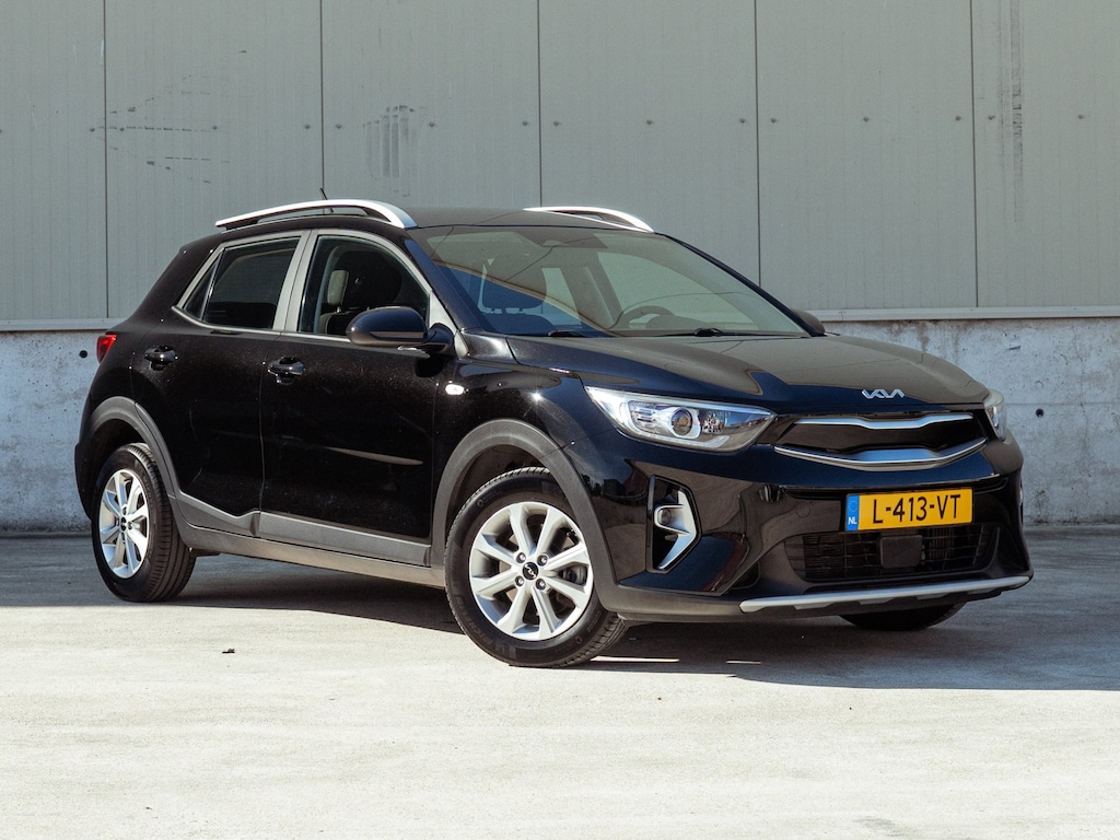Kia Stonic 1.0 T-GDi MHEV DynamicLine 101 pk (2021) | 2e eigenaar | Camera | Adaptive Cruise | Carplay | APK 08-2027