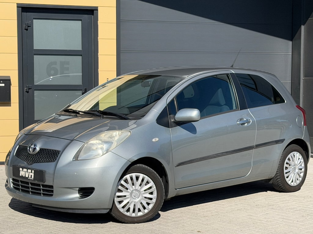 Toyota Yaris 1.3 VVTi Sol - Airco - PDC - Nieuwe APK - MF Stuur - OrigNL - NAP