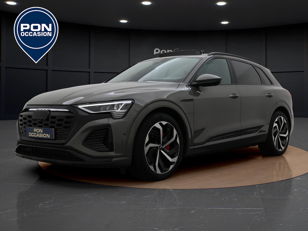 Audi Q8 e-tron 50 quattro S Edition 95 kWh | Pano dak | Trekhaak | 21" | Stuur-/Stoelverwarming | S-line
