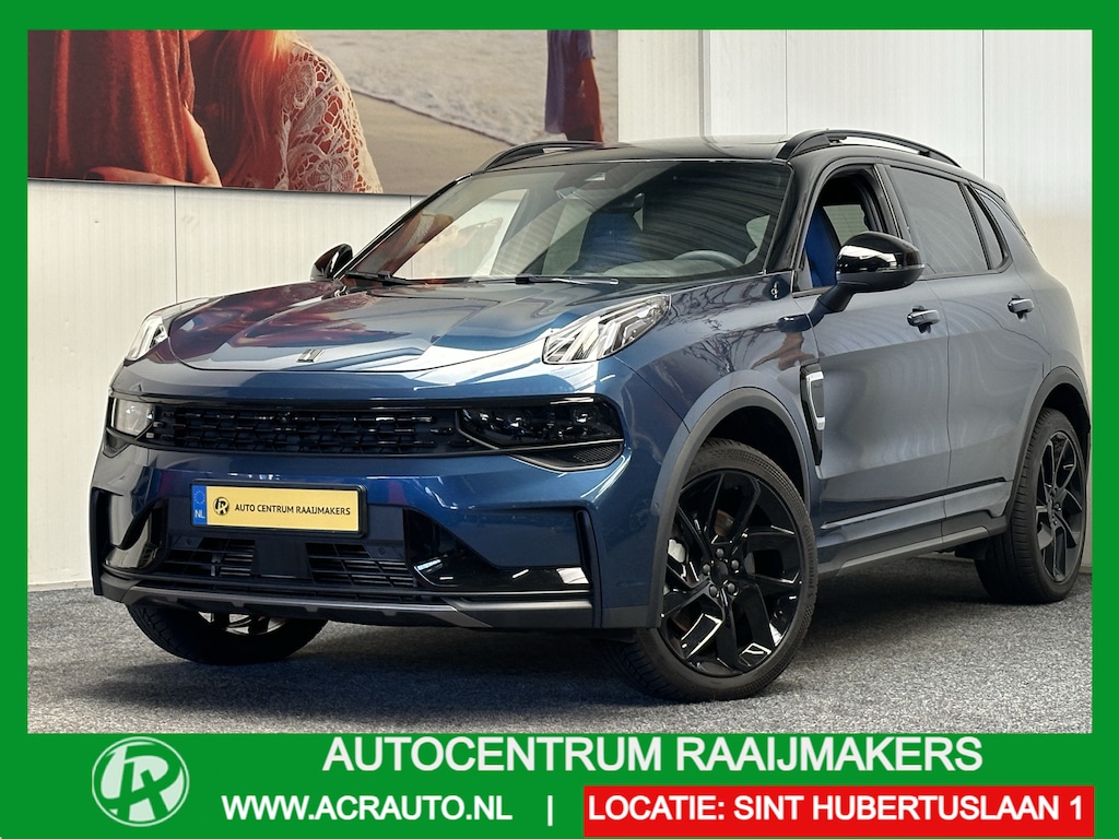 Lynk & Co 01 1.5 BLACK LINE PREMIUM ZWARTE HEMEL TREKHAAK 360 CAMERA ADAPTIVE CRUISE CONTROL PANORAMA SCHUIF/KANTELDAK APPLE CARPLAY/ANDROID RIJSTROOKSENSOREN ZEER MOOI !!