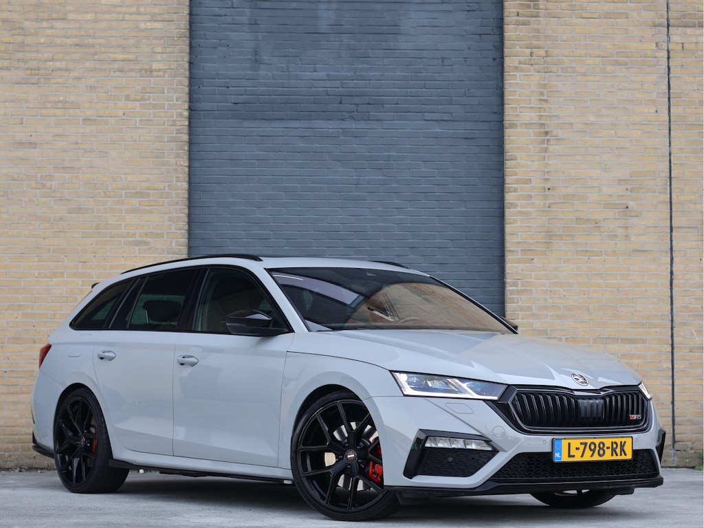 Skoda Octavia Combi 1.4 TSI RS iV PHEV | Pano | Maxton | 20" | Matrix LED |