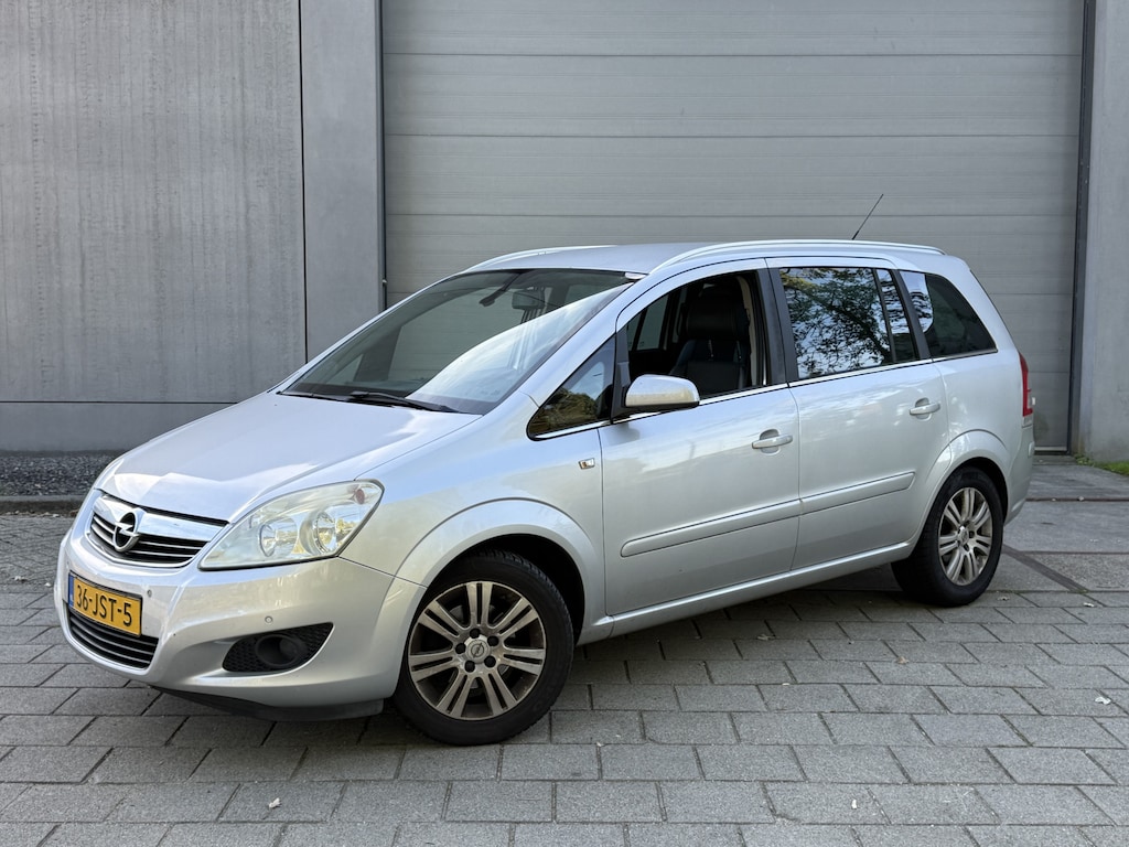 Opel Zafira 1.8 Cosmo (INRUILKOOPJE)