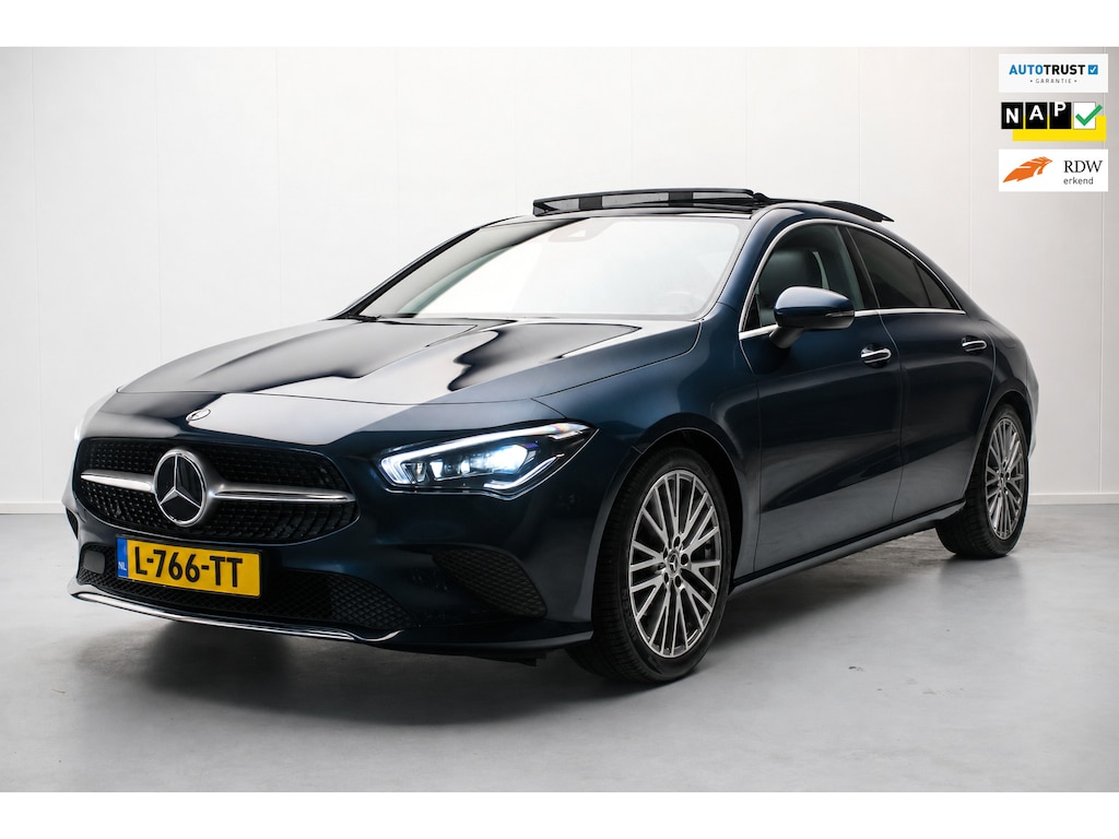 Mercedes-Benz CLA 180 Business Solution Luxury NL-auto [ Panoramadak Sfeerverlichting Memory Carplay Camera Leder ]