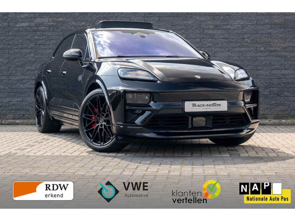 Porsche Macan Turbo 100 kWh BTW 21% Black Pano