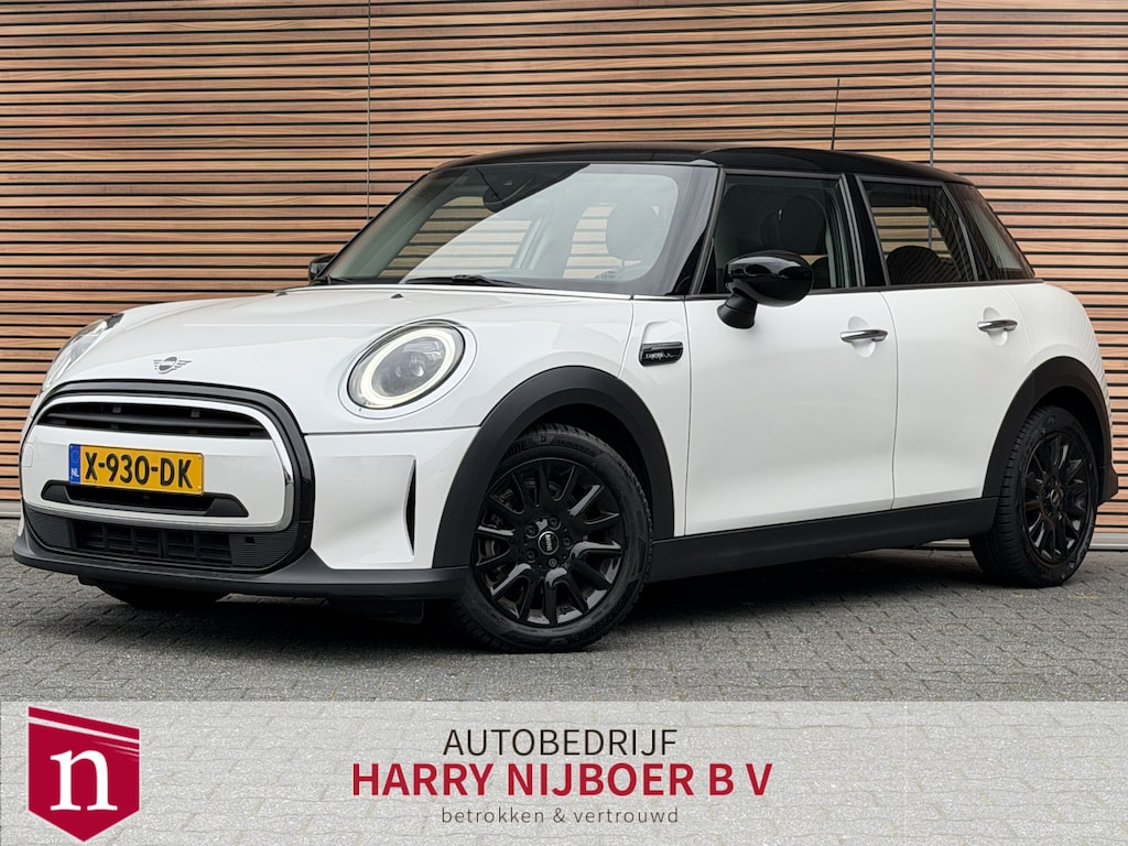 MINI Cooper 5-Deurs 1.5 Camden Edition Carplay / Automaat / Clima