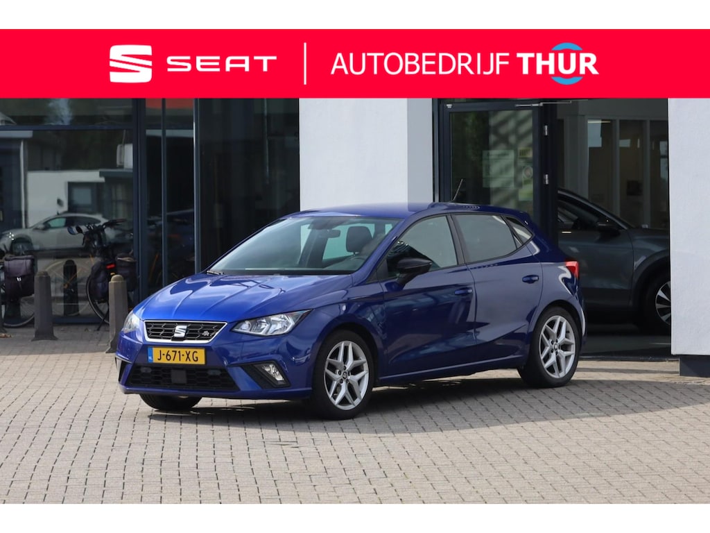 SEAT Ibiza 1.0 TSI FR Business Intense 95PK / 70kW, Achteruitrijcamera (Rear View), parkeersensoren voor en achter (PDC), dynamic chassis control (DCC), 17" LMV, cruise control, sportstoelen, elektrisch verstel- en inklapbare buitenspiegels, Apple Carplay & Android Auto, DAB+, 2-zone climatronic etc.