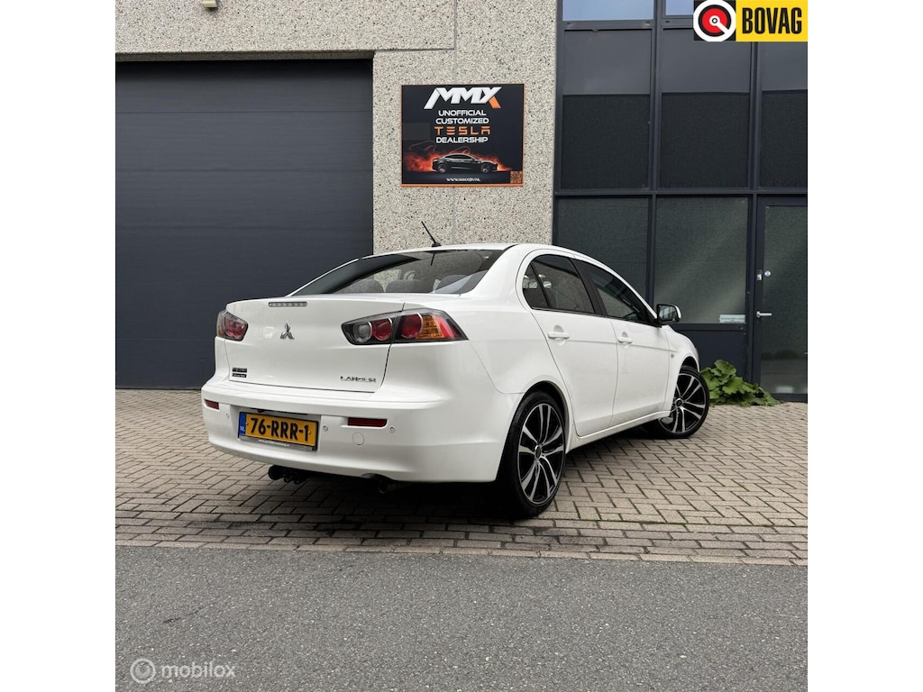 Mitsubishi Lancer Sports Sedan 1.6 Edition One