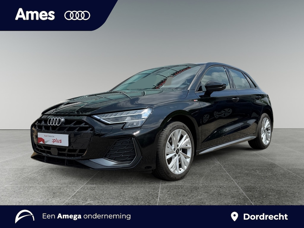 Audi A3 Sportback 35 150pk TFSI S edition Parkeersensoren | Stoelverwarming | Adaptive Cruise Control