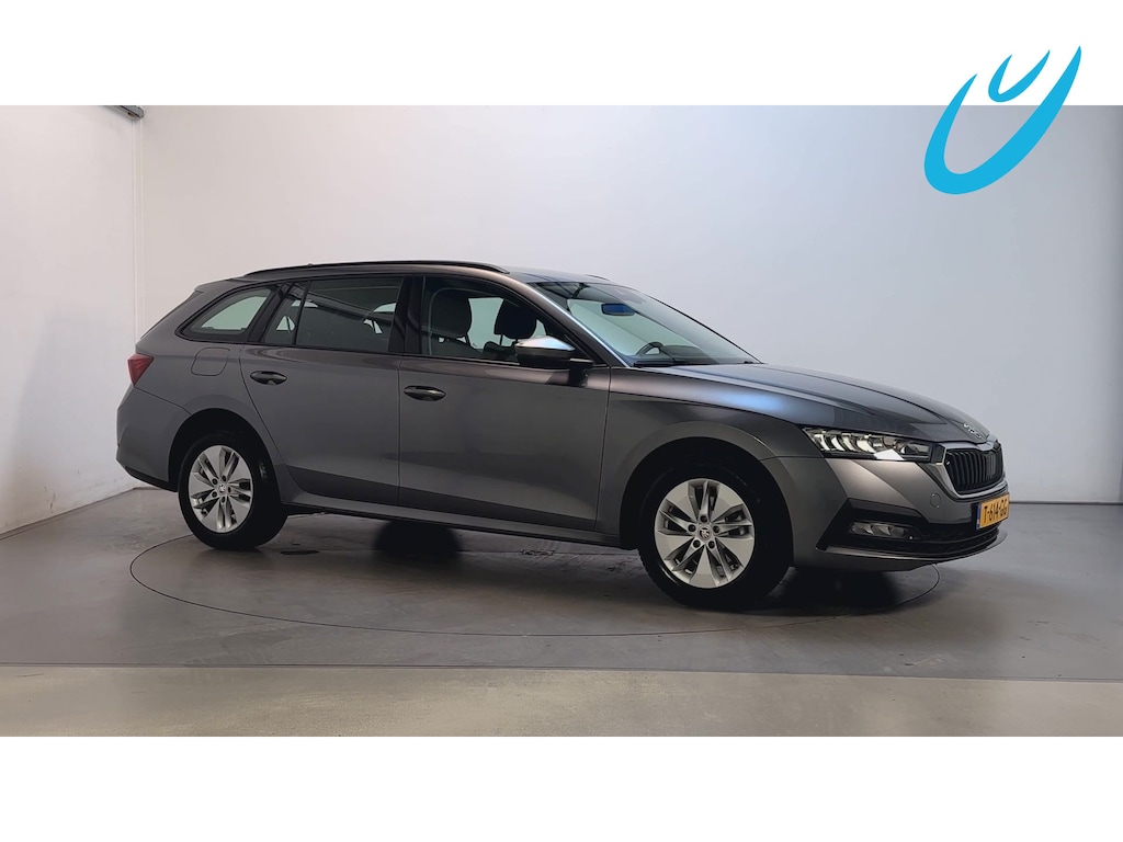 Skoda Octavia Combi 1.0 e-TSI DSG Business Edition Virtual Cockpit Trekhaak Parkeersensoren DAB+ App-Connect