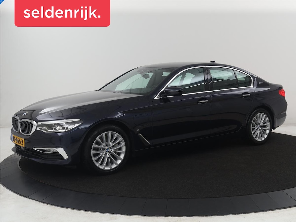 BMW 5-Serie 530e iPerformance High Executive | Trekhaak | Leder | Adaptive cruise | Carplay | Camera | Sfeerverlichting | Harman/Kardon | Stoelverwarming | Memory | Full LED |