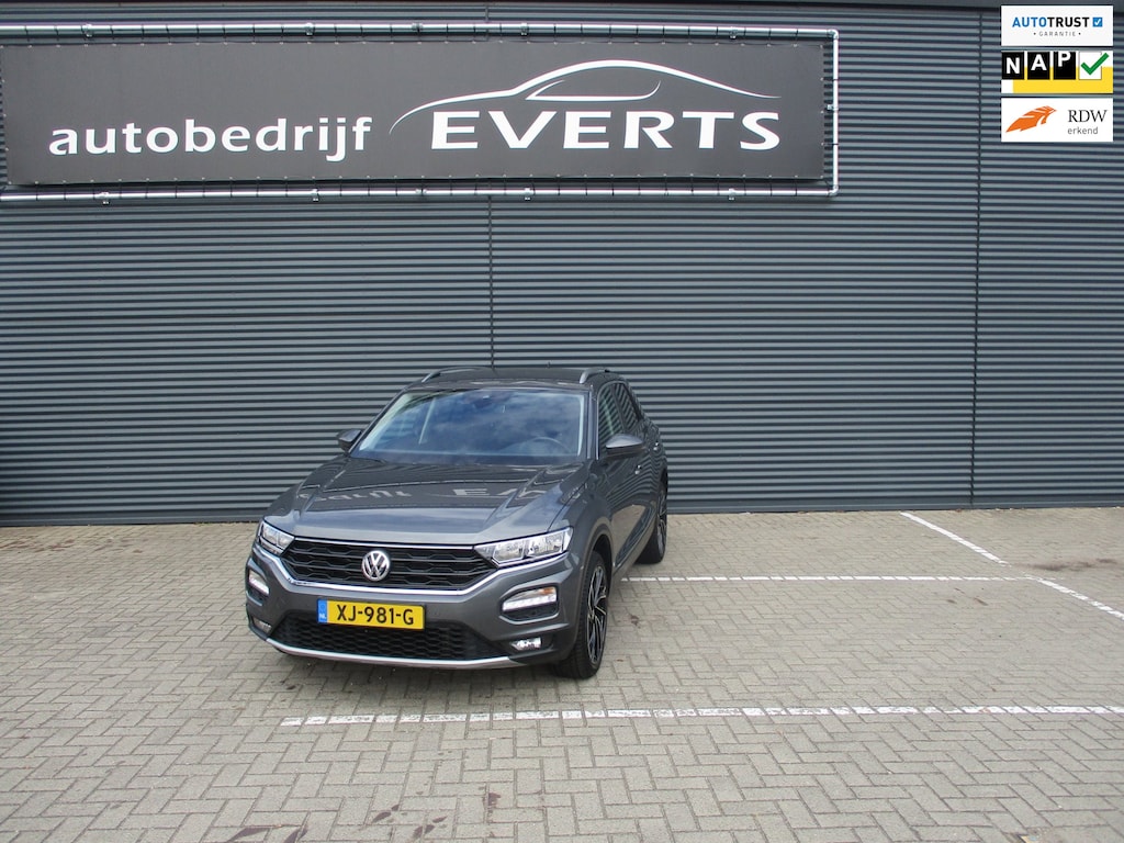 Volkswagen T-Roc 1.5 TSI Style km 104301 Camera navigatie trekhaak sportvelgen zeer mooie complete auto verkoop in opdracht