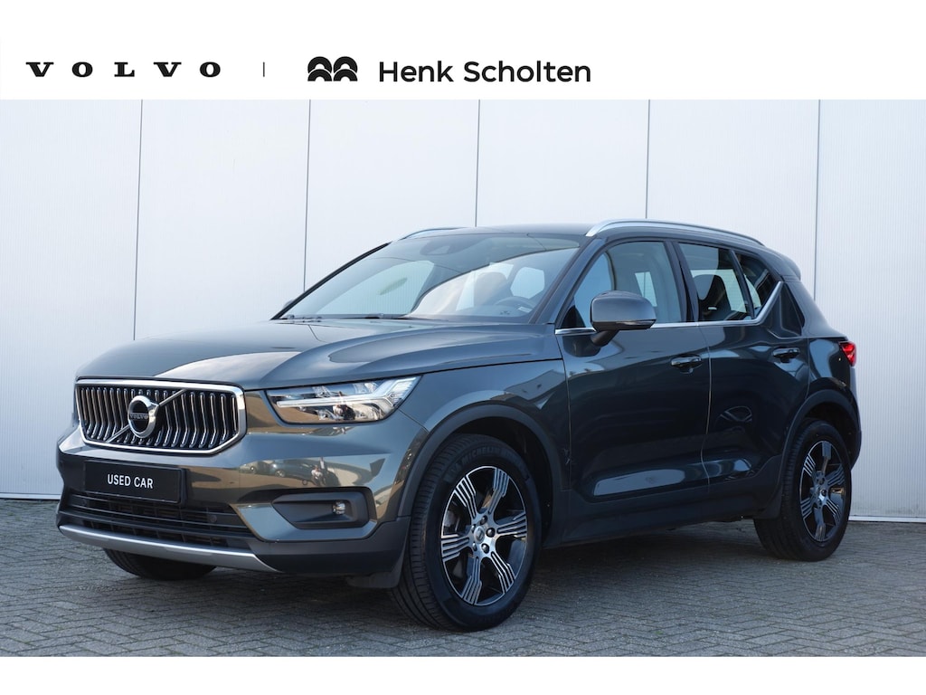 Volvo XC40 2.0 T4 Inscription Stoel-/ stuurwielverwarming | Lederen bekleding | Achteruitrijcamera | 18 inch. lichtmetalen velgen | Cruise control | BLIS |