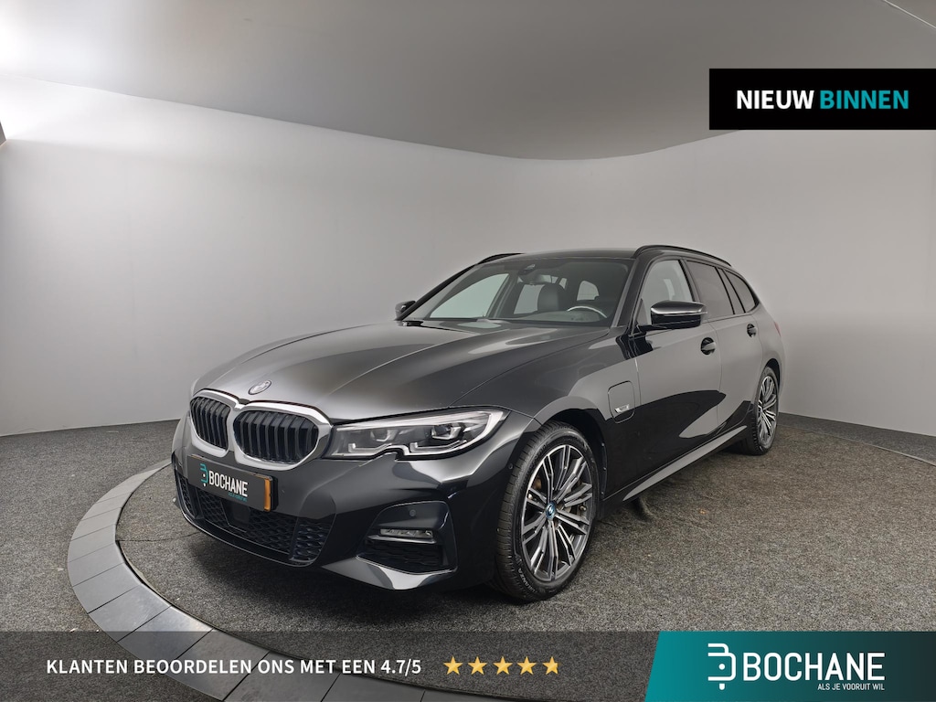 BMW 3-Serie Touring 330e Business Edition Plus | ZWARTE HEMEL | WEGKLAPBARE TREKHAAK | NAVI PROF | SPORTSEATS