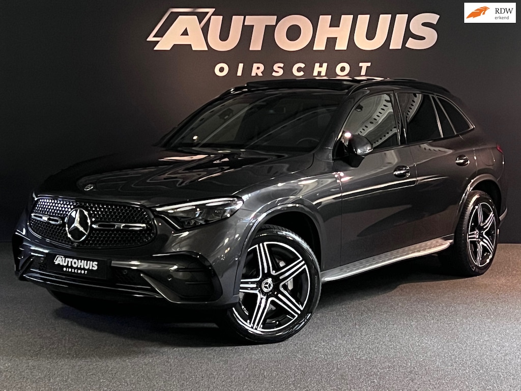 Mercedes-Benz GLC 300e 4MATIC AMG Line Pano/ Memoryseats/ 360Camera/ Digital licht/ Burnmester 3D/ Stuurverwarming/ 20"