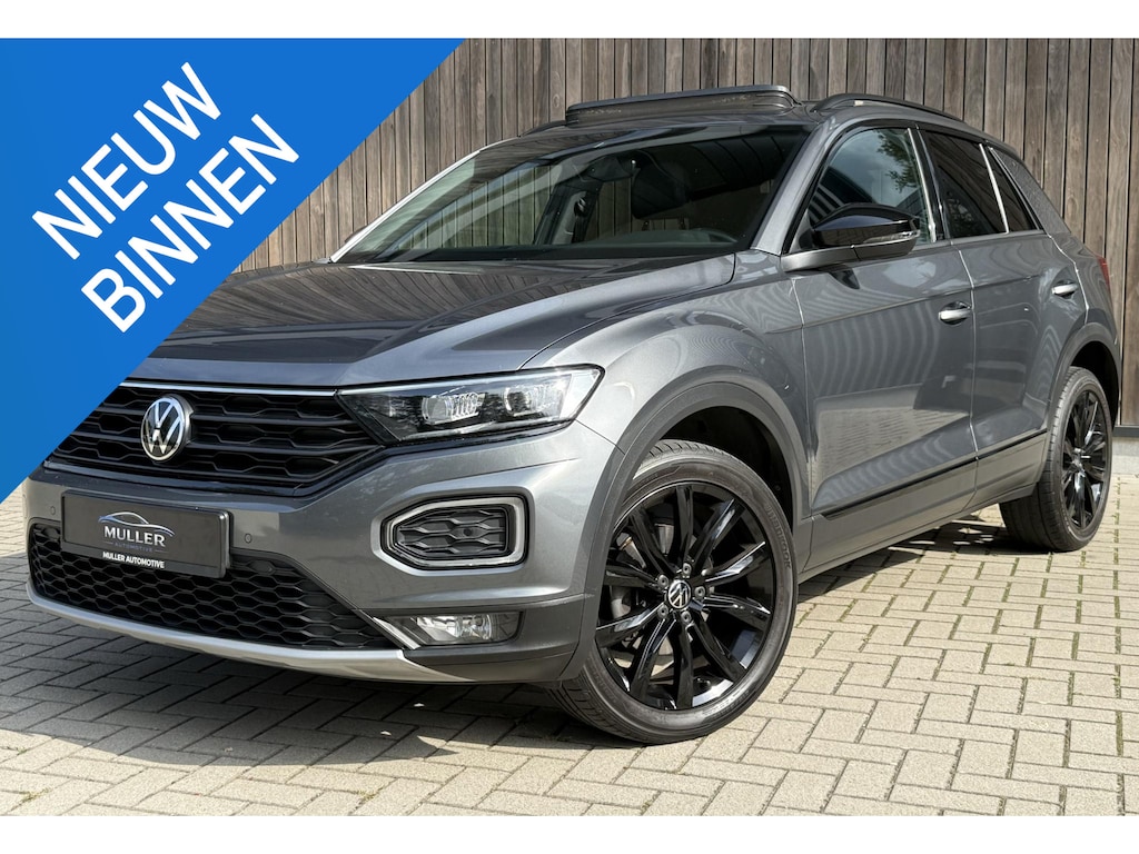 Volkswagen T-Roc 1.5 TSI Sport PANO | KEYLESS | ACC | BLACKSTYLE | LANEASSIST
