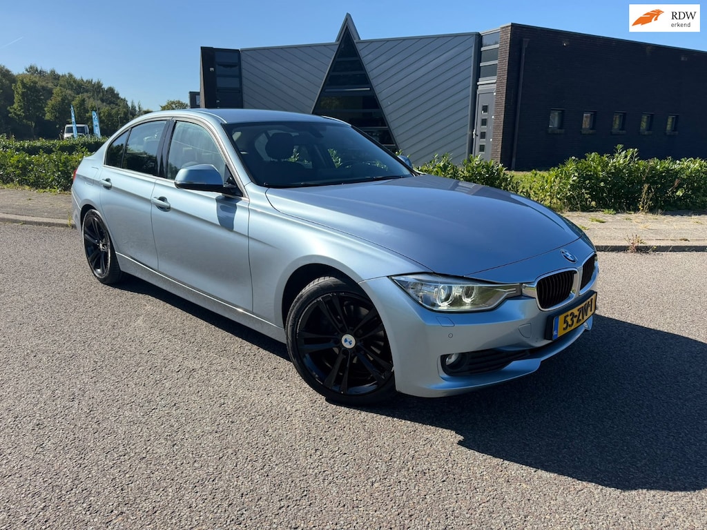 BMW 3-Serie 320i EfficientDynamics Edition Upgrade Edition