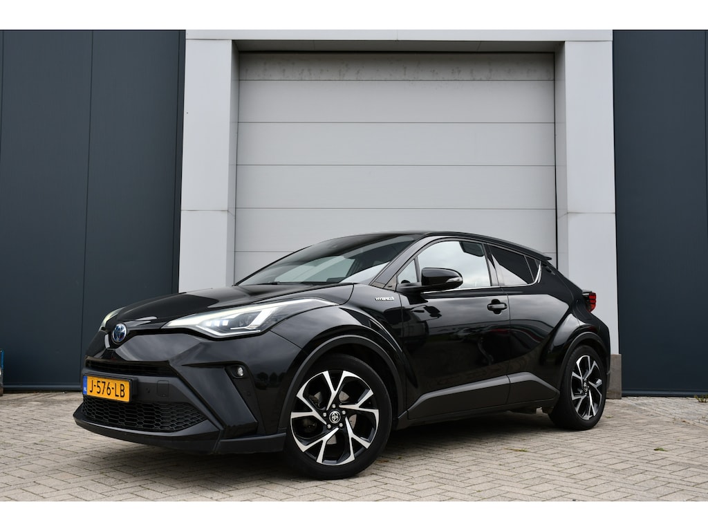 Toyota C-HR / C-HR+ 2.0 Hybrid First Edition Automaat 184pk | LED-pack | JBL-audio | Trekhaak