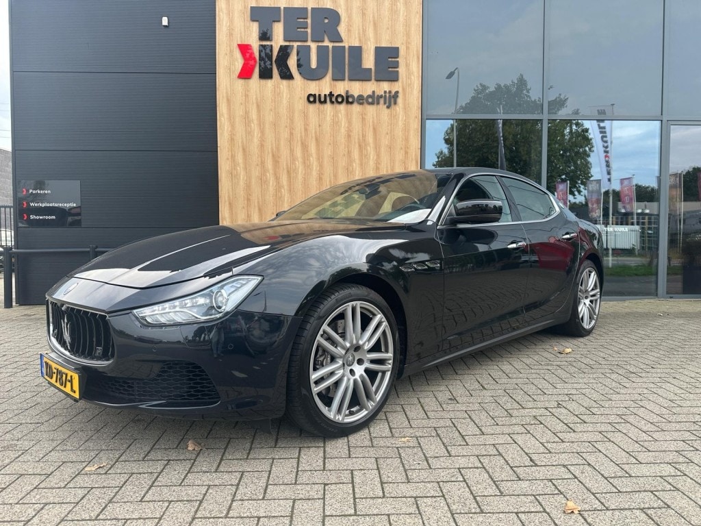 Maserati Ghibli 3.0 V6 Bi-Turbo 330 PK / Schuifdak / ond. hist.