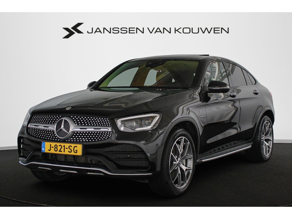 Mercedes-Benz GLC Coupe 300e 4MATIC Premium Plus AMG Pano Burmester Luchtvering Treeplanken 20"