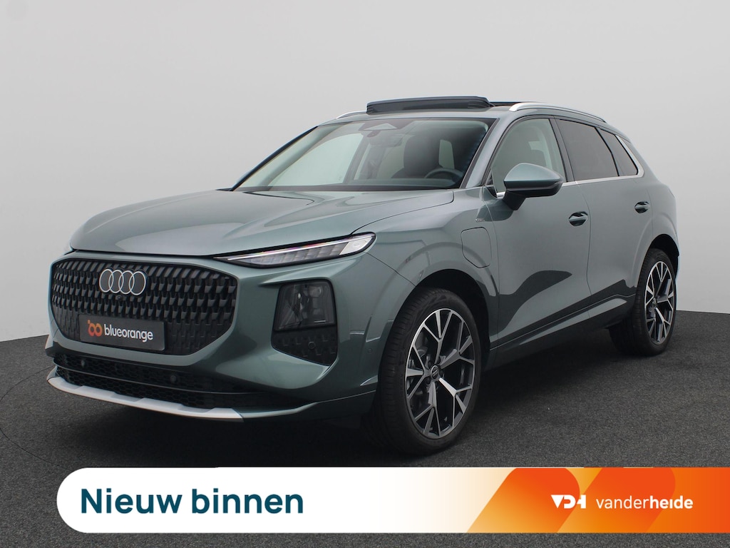 Audi Q3 1.5 e-hybrid Advanced edition 272PK S-Tronic Panoramadak, Trekhaak, Navigatie, Keyless, Stoel & Stuurverwarming, Full Led koplampen, 20 inch Velgen Audi Sport