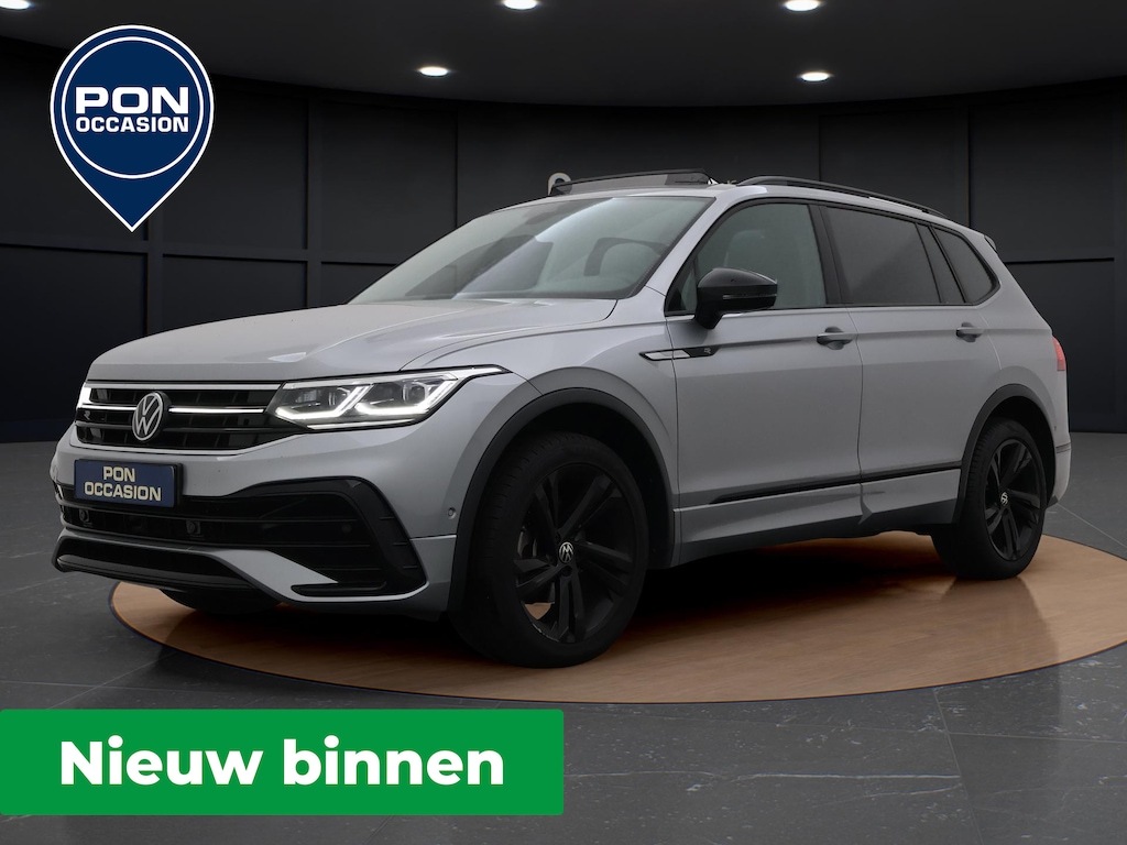 Volkswagen Tiguan Allspace 1.5 TSI R-Line Business | Pano dak | Trekhaak | Navigatie | Camera | Elek Achterklep | 19" | ACC | Stuur-/Stoelverwarming | Black Style |