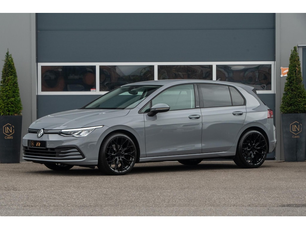 Volkswagen Golf 1.0 eTSI Life|Sfeerverlichting|stuurverwarmd