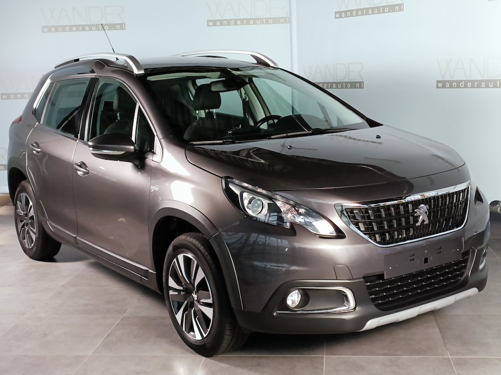 Peugeot 2008 1.2 130 pk PureTech Blue Lease Executive Stoelverwarming/Carplay/Leder/Panoramadak/Cruise