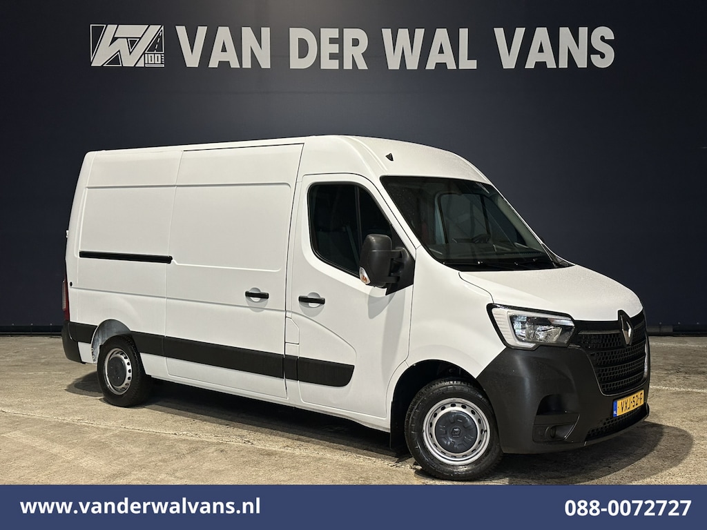 Renault Master 2.3 dCi 136pk L2H2 Euro6 Airco | Navigatie | Camera | Cruisecontrol | LED | 2500kg Trekhaak Parkeersensoren, Bijrijdersbank
