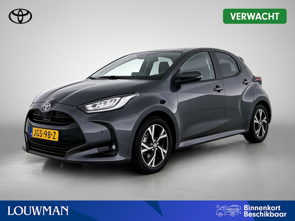 Toyota Yaris 1.5 Hybrid 115 Dynamic Comfort Pack | BTW Voertuig | Dodehoek detectie | Stoel+stuurverwarming | Parkeersensoren voor+achter | Draadloze telefoonlader | Navigatie | Apple CarPlay/Android Auto | Cruise Control Adaptive |