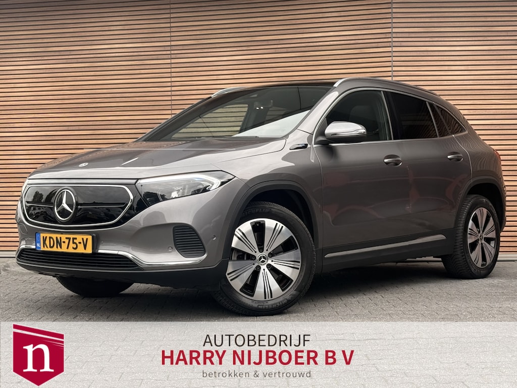 Mercedes-Benz EQA 250 Electric Art 67 kWh Panodak / Trekhaak / Navi / Clima / Camera