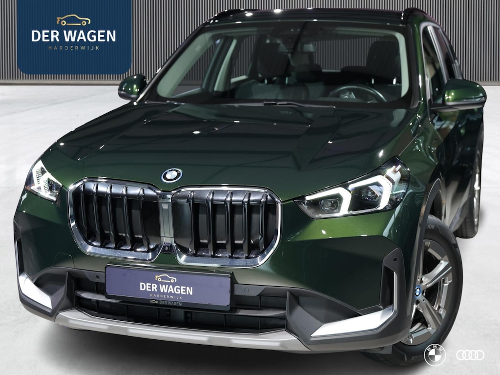 BMW X1 xDrive25e / ACC / HEAD-UP / EL STOELEN / EL TREKHAAK / KEYLESS / VERW STOELEN