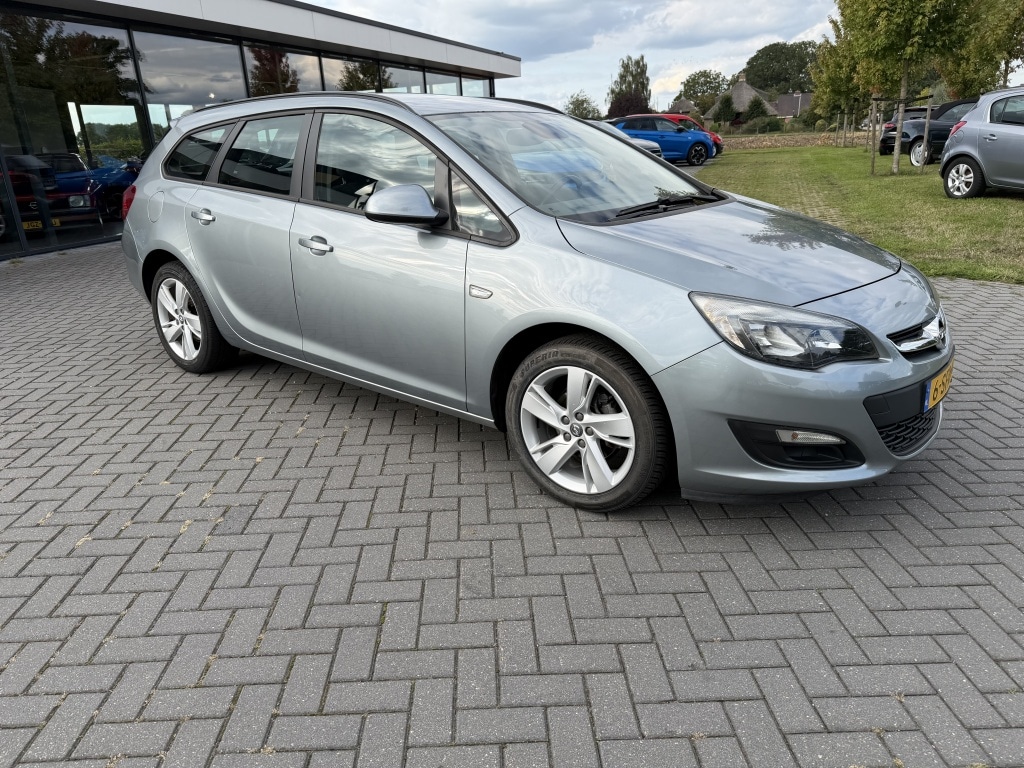 Opel Astra Sports Tourer 1.4 Turbo Rhythm