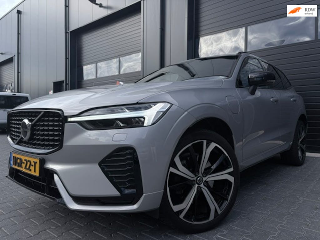 Volvo XC60 2.0 T6 Plug-in hybrid AWD R-Design 340PK|Facelift|Pano|Head up|Memory|Harman Kardon|Keyless|Trekhaak|Camera|21 inch|