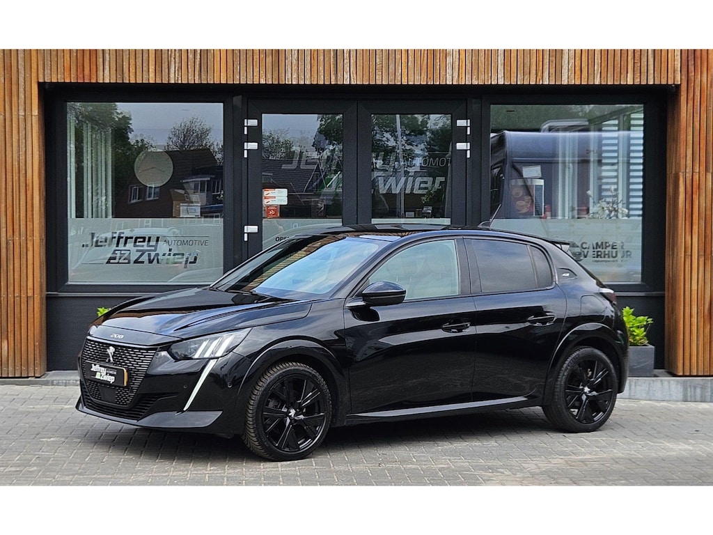 Peugeot 208 1.2 PureTech GT Pack stoelverwarming. led. apple carplay. cruise. pano.