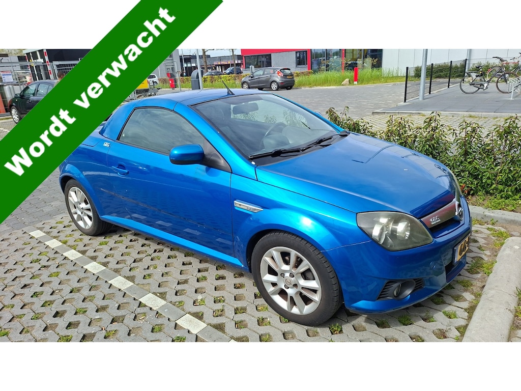 Opel Tigra TwinTop 1.8-16V Cosmo Bj 2004 Km 126.000 Airco,14Inch Nap 2e eigenaar