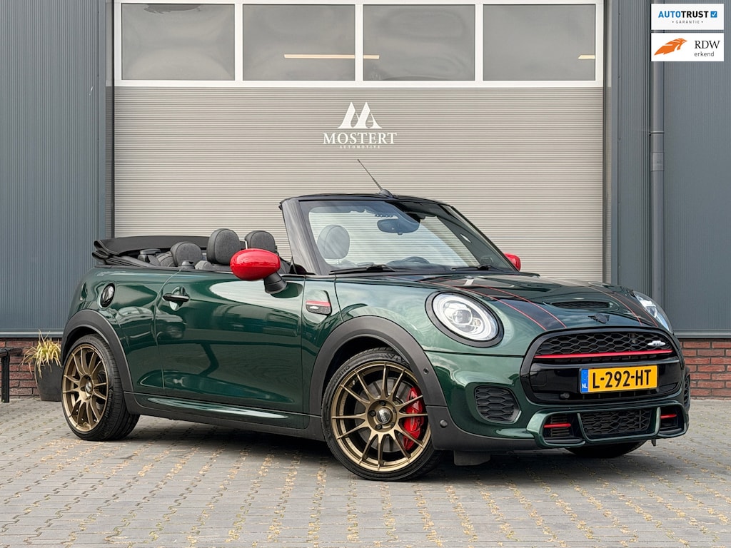 MINI John Cooper Works Cabrio 2.0/231pk Chili|JCW uitlaat|Automaat|Cabrio|Stoelverw.|OZ Racing|H&K|Camera|Carplay|18"LMV