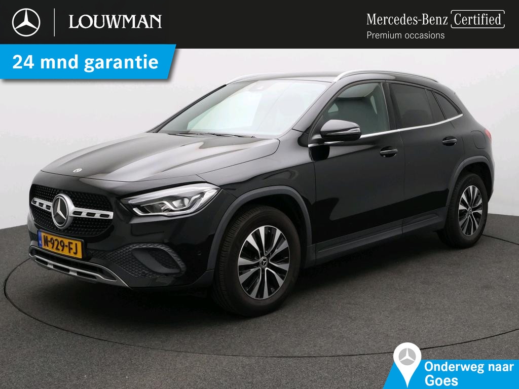 Mercedes-Benz GLA 180 Business Solution Ledkoplampen | Stoelverwarming | Parkeerpakket met achteruitrijcamera | Spiegelpakket. Inclusief 24 maanden Mercedes-Benz Certified garantie voor Europa.