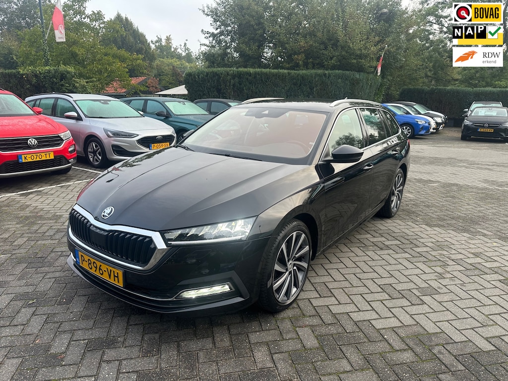 Skoda Octavia Combi 1.0 e-TSI Business Edition Plus , automaat , pdc voor en achter , navigatie