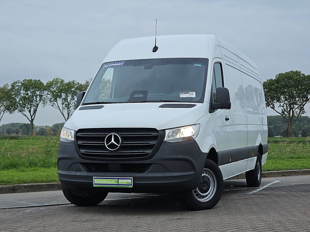 Mercedes-Benz Sprinter 317 L3H2 Automaat MBUX10