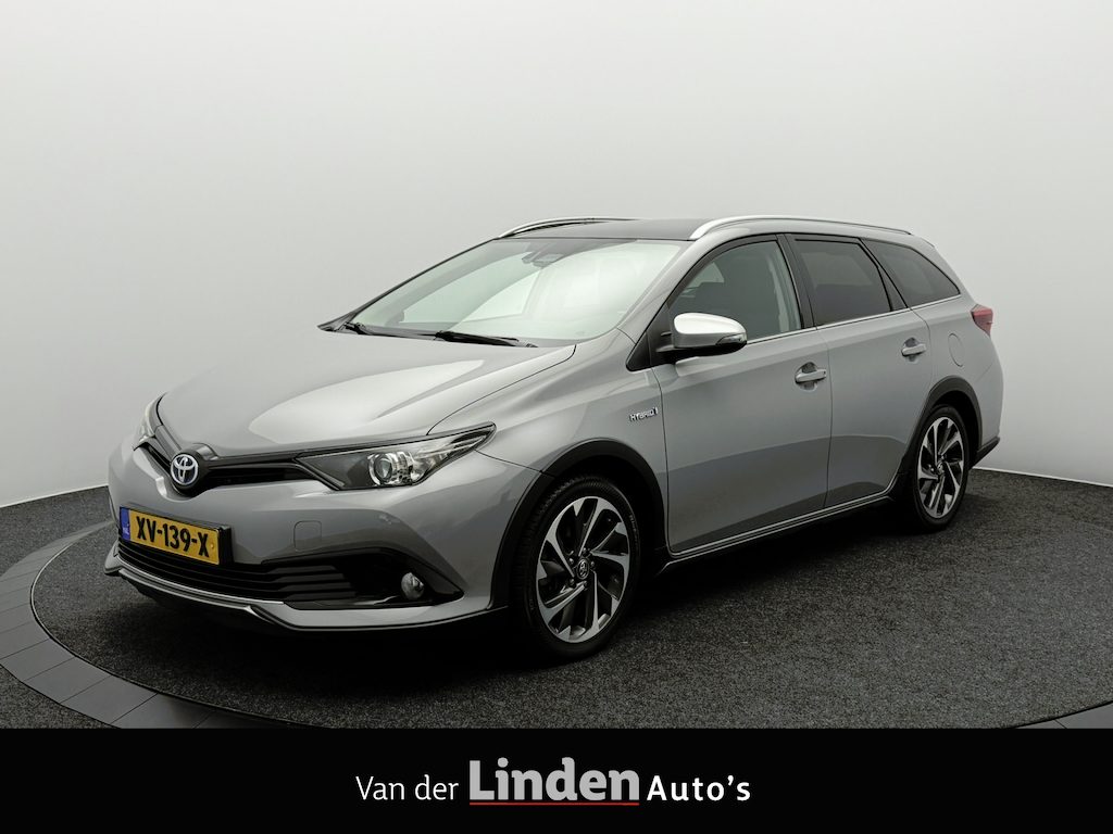 Toyota Auris 1.8 Hybrid Comfort | Fabrieksgarantie | Panoramadak | Trekhaak | Navigatie | Camera