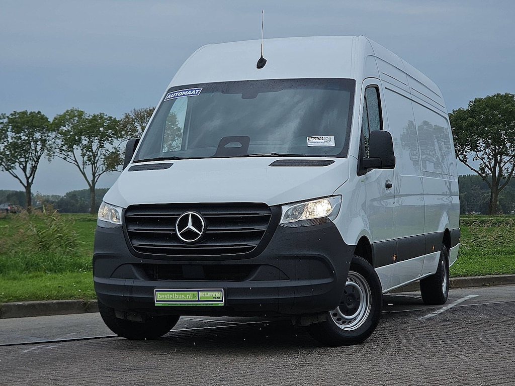 Mercedes-Benz Sprinter 317 L3H2 Automaat MBUX10