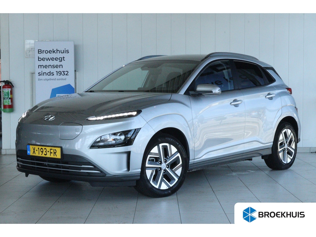Hyundai Kona Electric EV Pure 64 kWh | Apple Carplay/Android Auto | Camera | Stoelverwarming | Cruise Control |