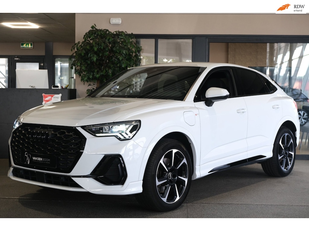 Audi Q3 Sportback 45 TFSI e S-line 245PK Matrix Leder Cam Navi Led Sonos Virtual