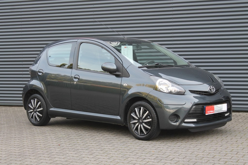 Toyota Aygo 1.0 VVT-i NOW Uitv.  5-Deurs  AIRCO