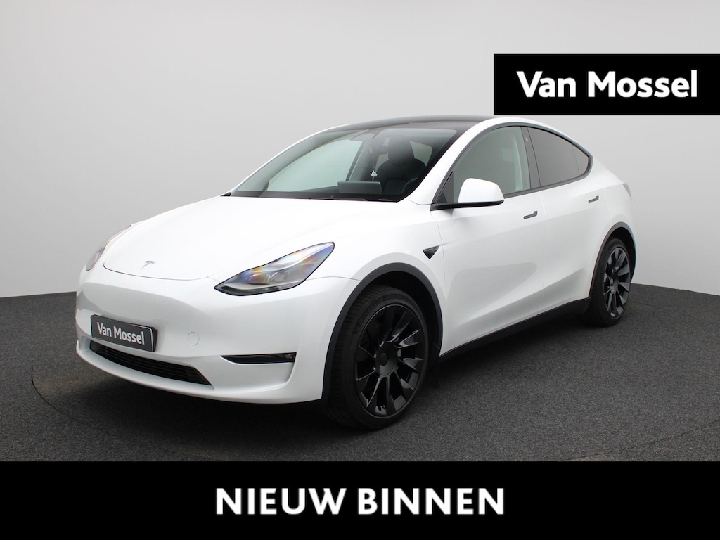 Tesla Model Y Long Range AWD 75 kWh VERWACHT !!! | AFNEEMBARE TREKHAAK | PANORAMADAK | ELEKTRISCHE KOFFERKELP | LEDEREN BEKLEDING | STOELVERWARMING | STUURWIELVERWARMING | PARKEERSENSOREN VOOR + ACHTER | CAMERA | 12 MAANDEN BOVAG GARANTIE |