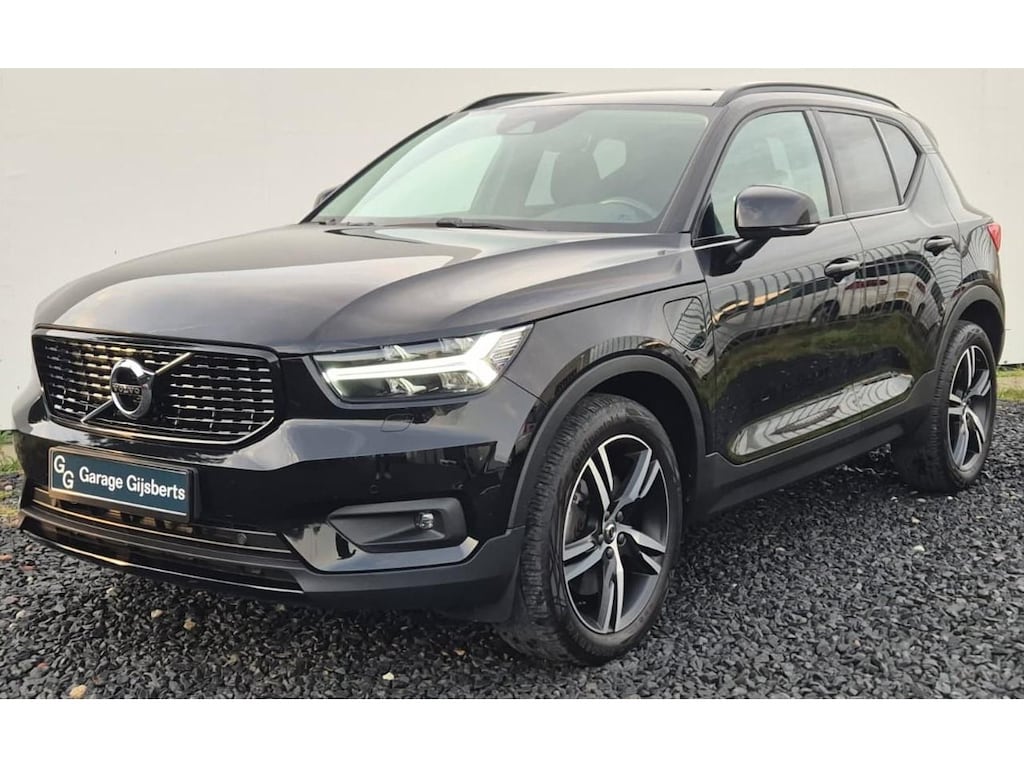 Volvo XC40 1.5 T5 Recharge R-Design Expression cruise control adaptief - Trekhaak - 19” Wielen - Lighting – Climate - Privacy Glass – R780 Interieur – Power seats met beenverlenger en memory – Full led koplampen – Telefoon lader